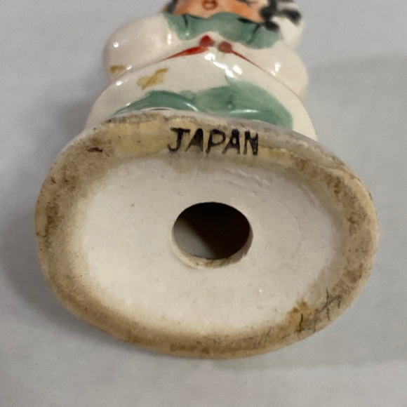 Vintage Salt and Pepper Shakers Eskimo Inuit Children Made In Japan - Picture 8 of 16